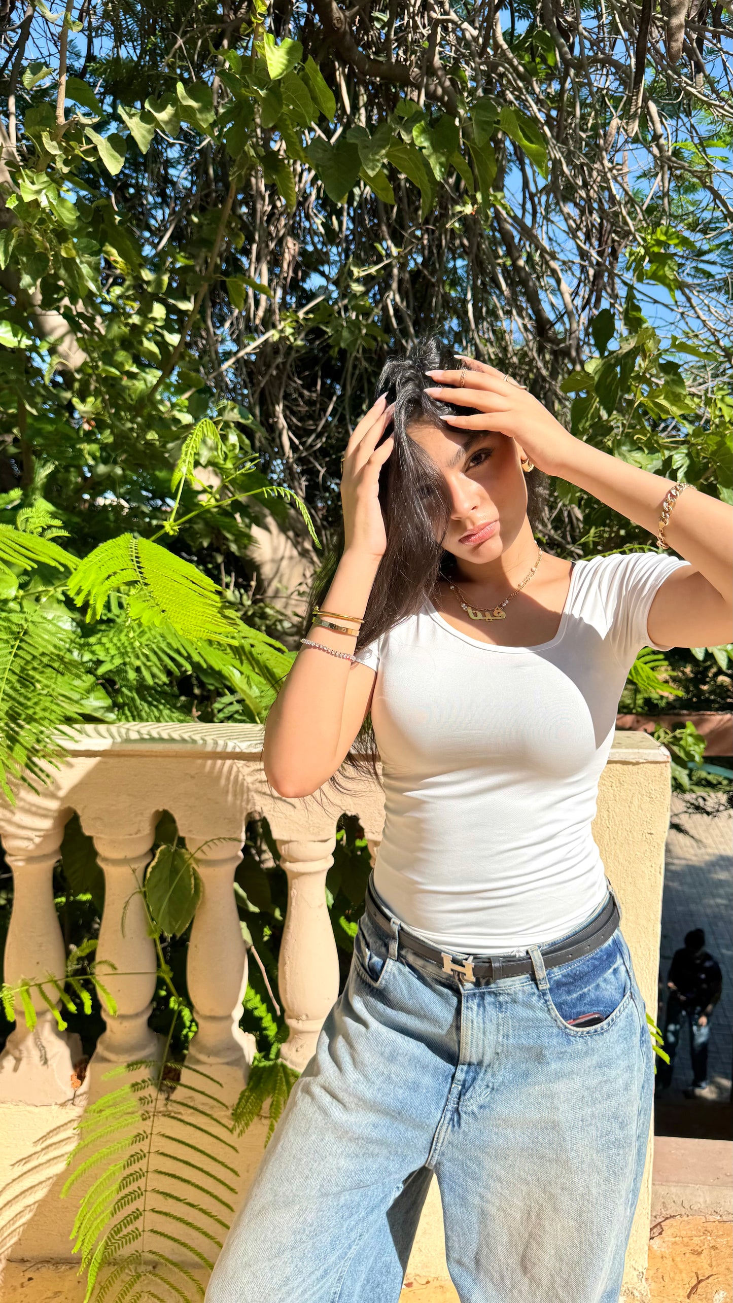 V-Cut short sleeves top