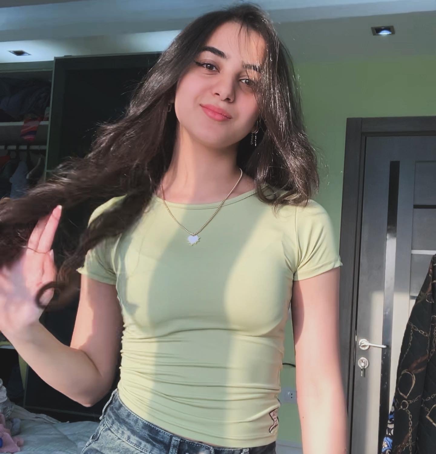 Lemon Green Round Top