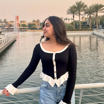 Contrast ruffled top💌