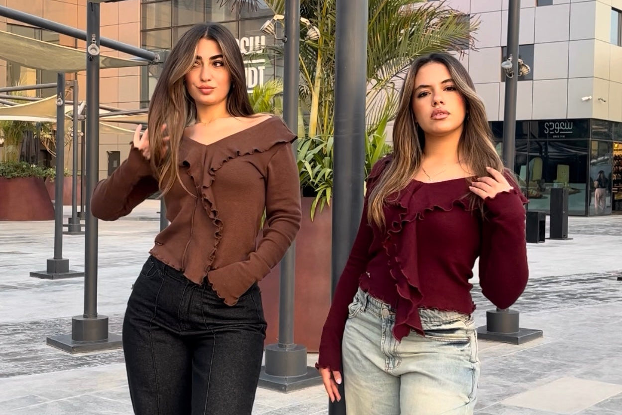 Off-shoulder Ruffled knit top