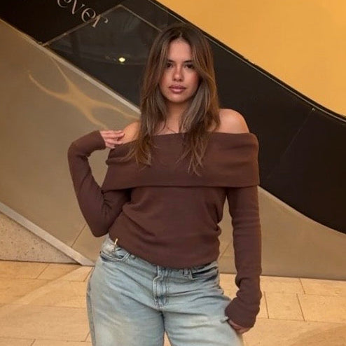 off-shoulder knitted tight top